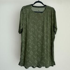 Lululemon Shirt Mens Large‎ Green Camo Textured Training Performance Gym Tee